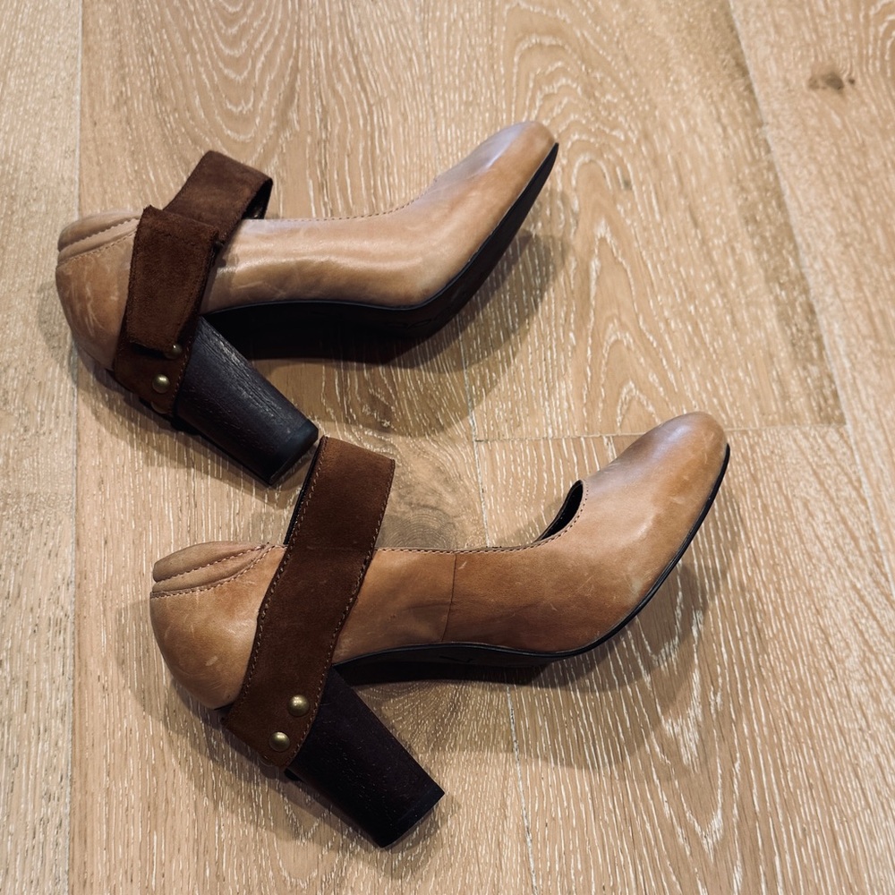 NWOB Apepazza Bergamo Single Strap Leather Mary Jane Pump Heel, Size 7.5 - Picture 9 of 12